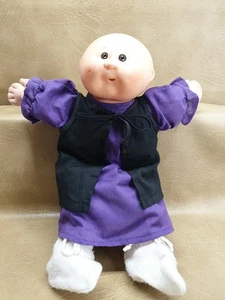 Cabbage Patch Doll, Coleco Original Signed 1982, Original Diaper. - Picture 1 of 7