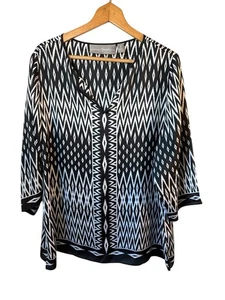 Chico's Travelers Ikat Black & Ecru Dolman Sleeve Tunic 3 Travel Office - Picture 1 of 6