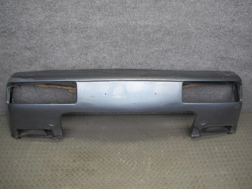 Cubierta del parachoques delantero gris Porsche 928 S 1978-1986 Foto 1 de 4