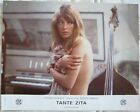 16 photos couleur (24 cm x 30 cm) de Tante Zita (1967)