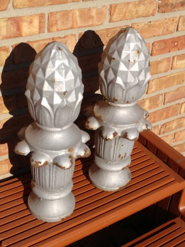 Vtg (2) Cast Iron Pineapple Finials Detroit Street Light Lamp tops c1916 LQQK Cover