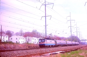 ORIGINAL KODACHROME SLIDE AMTRAK AEM-7 #915 NEWPORT, DELAWARE MAY 1987 - Picture 1 of 1