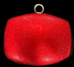 Neue rubinrote Kristall Abend Clutch Tasche 6" Breite x 5" mit Kristall Ring Verschluss - Bild 1 von 3