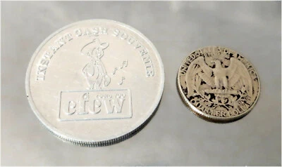 1974 CFCW Radio 790 Instant Cash Souvenir Aluminum Token Ø 40 mm - Image 1 of 3