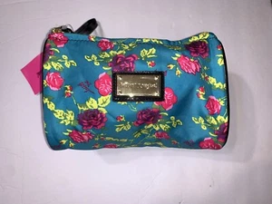 NEW BETSEY JOHNSON ROSEY TRAILS TRIANGLE WRISTLET TOILETRIES COSMETIC MAKEUP BAG - Picture 1 of 3