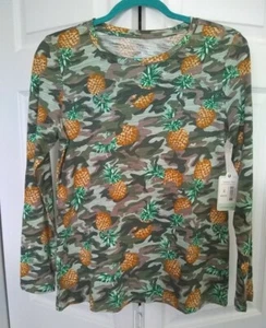 Dept 222 Top Misses S, Long Sleeve Round Neck Green Camo & Pineapple Print - Picture 1 of 4