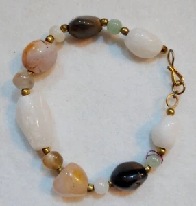 Vintage Bracelet - multi color gem stones Gold tone Beads & clasp - 7.5 in Long - Picture 1 of 6