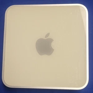 Apple Mac mini Desktop - M9686LL/A (January, 2005)  Includes  Power Adapter - Afbeelding 1 van 5