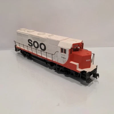 HO Athearn GP35 Soo Line Dummy Diesel #340 - Image 1 of 4