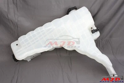 Tanque de depósito de refrigerante para Kenworth T680 T880 Peterbilt 579 2013-2021 DR104002 Foto 1 de 4