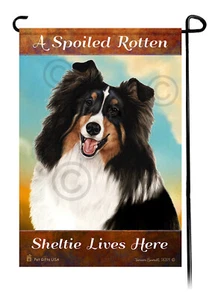 A Spoiled Rotten Tri Sheltie Lives Here Style 2 - Bild 1 von 1