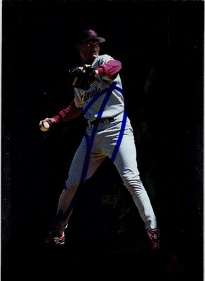 1999 Bowman Manny Aybar International 83 Cardinals Autographed - Image 1 of 2