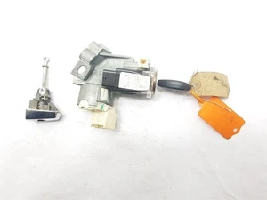 2011 ON MK7 TOYOTA HI-LUX IGNITION + DOOR BARREL + KEY 8978322023 - Picture 1 of 13