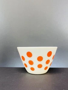 VINTAGE ANTIQUE Milk Glass FIRE KING RED DOT MIXING BOWL 1950s J4 - Picture 1 of 10