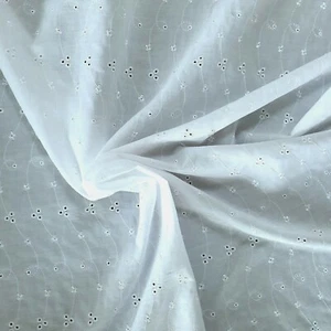Bright white Polycotton 3-hole Broderie Anglais fabric - 1 full metre - Picture 1 of 2