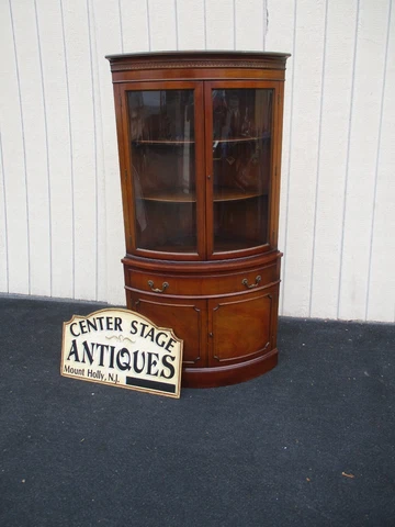 64182   J B VAN SCIVER Bow Glass Curio China cabinet Cover