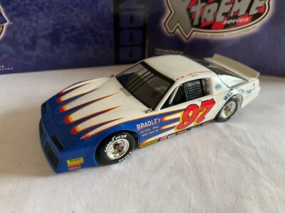 Neumático Acción #97 Alan Kulwicki West Bend 1983 Firebird Xtreme #100428 escala 1/24 Foto 1 de 4