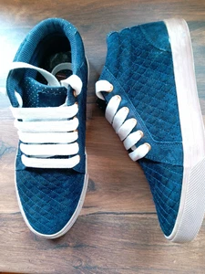 DC shue co USA shoes, 7,5. - Picture 1 of 14