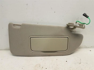 2005-07 Volvo V70 Passenger Right Sun Visor W/ Illumination *Tan Cloth*  - Image 1 of 4