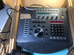 JLCooper MCS-3000 - Media Command Station Main Console MCS-3000W Version 3.01 - Afbeelding 1 van 3