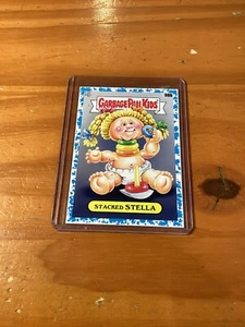 2024 Topps Garbage Pail Kids Stacked Stella Blue #/99 98b Kids At Play - Bild 1 von 2