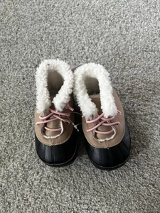 Girls Carter's Baby Tan Black Pink Fur Lined Sparkle Duck Boots Sz 4 (9-12M) - Picture 1 of 7