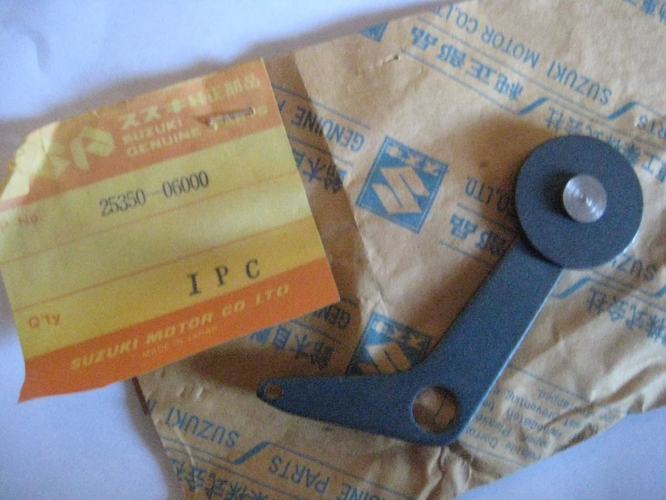 SUZUKI MT50/F50 TAPÓN DE LEVA DE CAMBIO DE MARCHAS ¡NUEVO! Foto 1 de 1