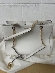 NWT Michael Kors Sussanah Large Tote Soft Leather - Light Cream 298$ SHIPSFREE - Picture 1 of 7