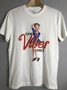 Forever 21 'Good Vibes Only' Graphic Model Spellout T-Shirt Adult Size S SMALL