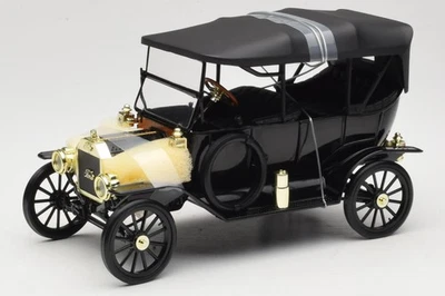 4315 Ford Model T Soft Top Black Universal Hobbies 1:18 - Image 1 of 4