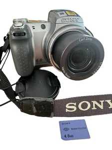 Sony Cyber-shot DSC-H2 6.0MP Digital Camera - Silver With Memory Stick Duo - Picture 1 of 12