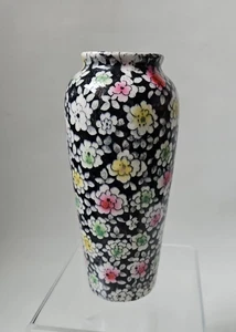Small antique Mille Fleurs vase on black background - Picture 1 of 8