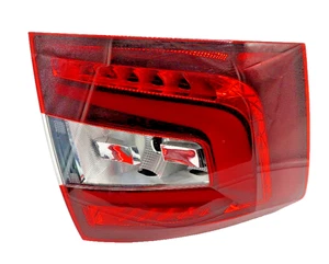 Fanale posteriore originale Skoda Octavia III station wagon, 5E9 945 207 - Foto 1 di 6