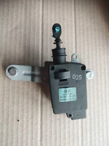 Actuator For for Tailgate Lock CM Hyundai Santa Fe 05/06-08/12 95650-2B000 Bosch - Bild 1 von 2