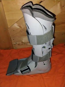 Bota de Caminar Aircast Gris Excelente Estado Talla Pequeña - Imagen 1 de 5