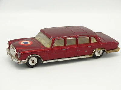 CORGI TOYS Sb 1/43 - Mercedes 600 Pullman Rosso - Immagine 1 di 3