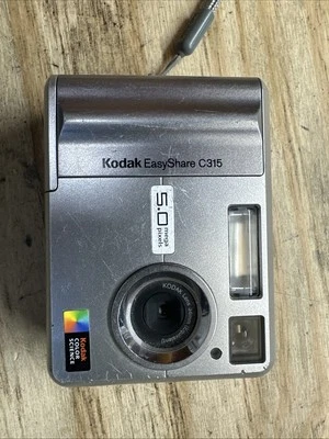 Kodak EasyShare C315 Color Science 5.0MP Digital Camera - Parts Only - Image 1 of 4