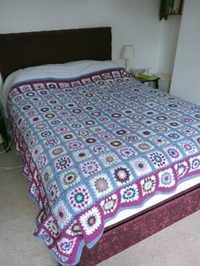 (Cxx) Schöne handgefertigte bunte Granny Square Doppeldecke - Bild 1 von 5