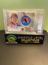 WAYNE GRETZKY 2018-19 THE CUP HOCKEY HOF ANNIVERSARY PATCH AUTOGRAPH BGS 9/10