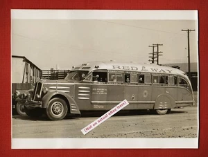 Rare 1935 RED STAR WAY BUS LINES Old PHOTO w/People CHARLESTON~COLUMBUS~DETROIT - Picture 1 of 3