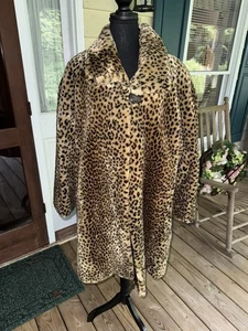 Vintage Women’s Sz 1X Norm Thompson Faux Fur Leopard Coat 3/4 Length USA Made - Picture 1 of 8