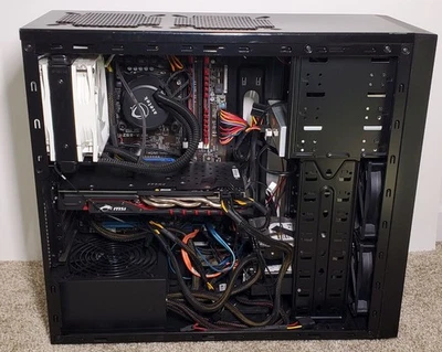 Computadora para juegos IBuyPower - Core i5 - Radeon R9 380 - Asus P8Z68 Foto 1 de 4