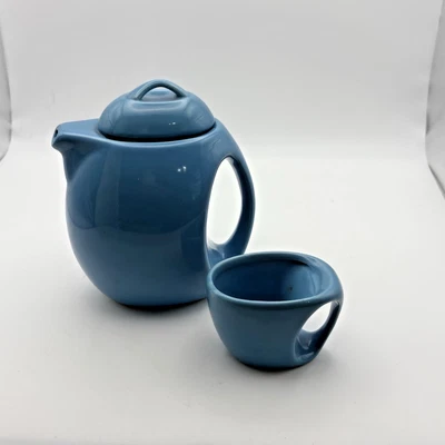 Mini tetera de cerámica Schylling azul 12 OZ con tapa y taza minimalista de 6" Foto 1 de 4