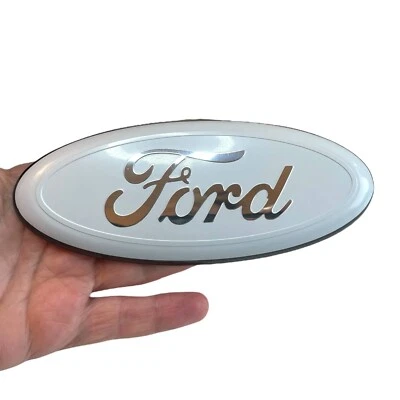 Emblema blanco l parrilla delantera insignia logotipo Ford Foto 1 de 4