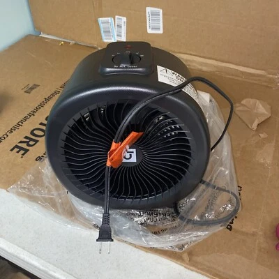 Utilitech  1500-Watt Fan Baseboard Indoor Electric Space Heater (Brand New) - Image 1 of 4