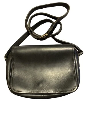 复古 Eddie Bauer 签名原装黑色皮革斜挎包 多隔层 — 第 1/4 张图片