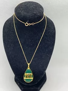 18 CARAT 18CT YELLOW GOLD NECKLACE & JADE PENDANT OPEN WORK 7.4G 16" PRE OWNED - Picture 1 of 8
