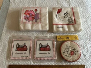 Vintage Hallmark Peanuts Snoopy 20 Napkins & 12 Coasters Sealed & More Extras - Picture 1 of 10