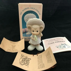 Estatuilla de colección Precious Moments Love Pacifies con caja 1991 solo para miembros - Imagen 1 de 10