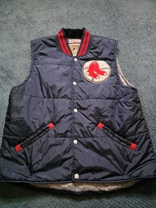 Mitchell & Ness Cooperstown Collection Boston Red Sox gefütterte Weste Größe 2XL - Bild 1 von 4